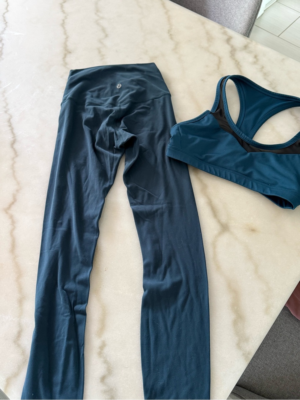 Lululemon small matching High-Rise Leggings with dark Teal Sports Bra